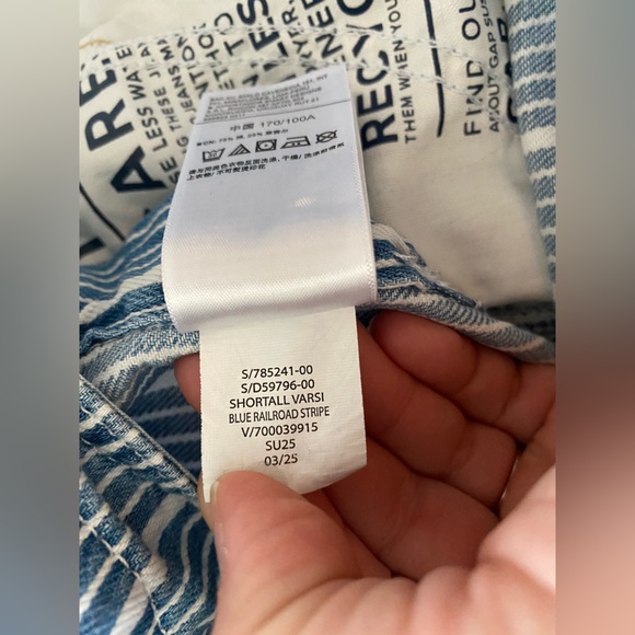 Gap UltraSoft Denim Stripe Shortalls Overalls Blue Railroad Stripe Large - Picture 6 of 9